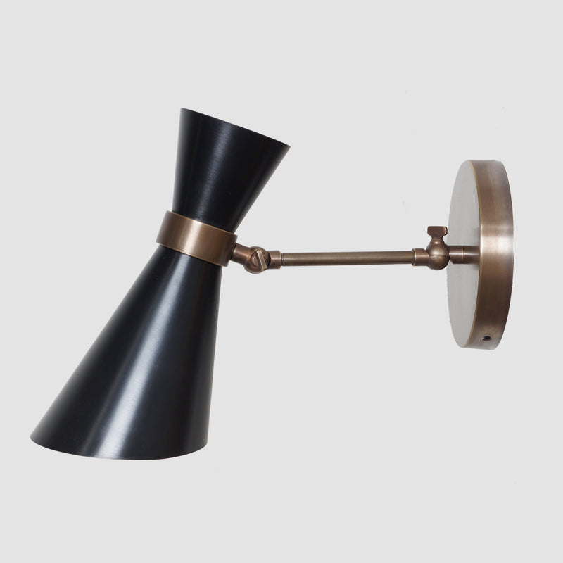 Peggy Wall Lamp